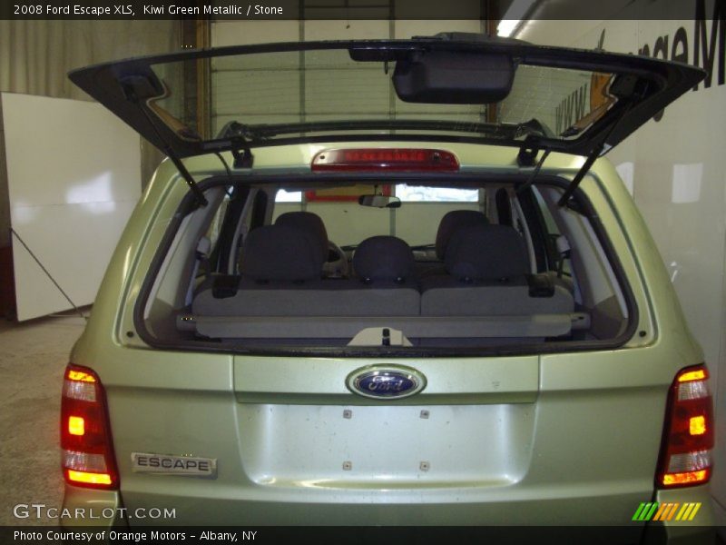 Kiwi Green Metallic / Stone 2008 Ford Escape XLS
