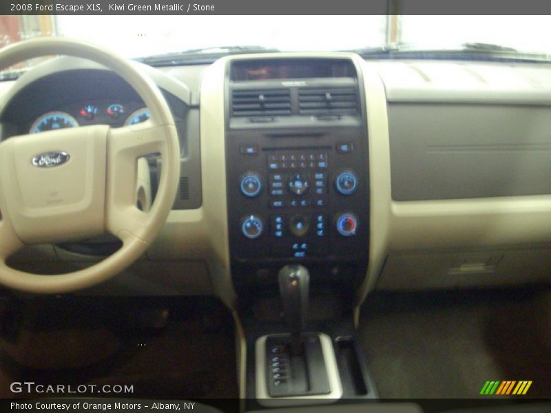 Kiwi Green Metallic / Stone 2008 Ford Escape XLS