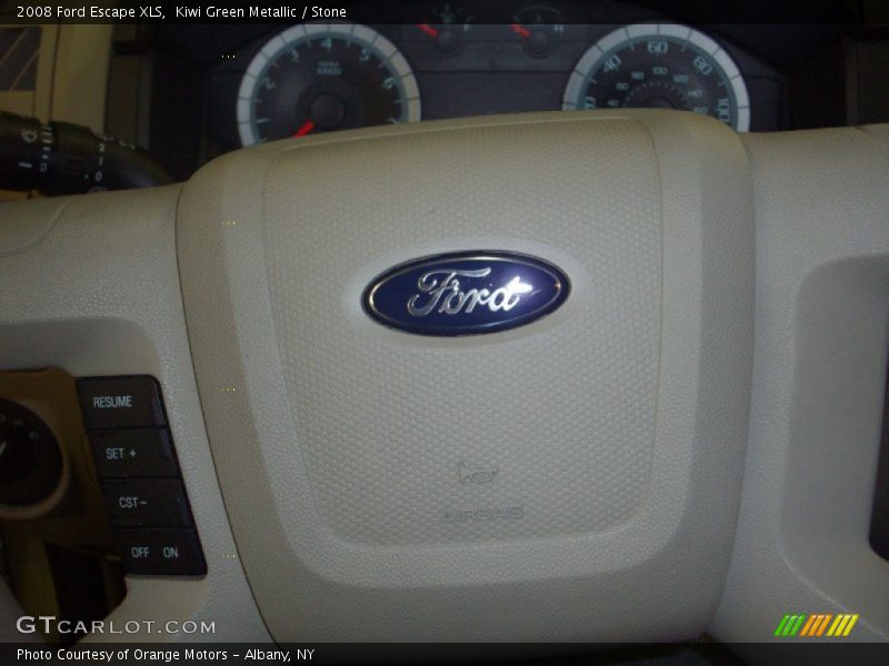 Kiwi Green Metallic / Stone 2008 Ford Escape XLS