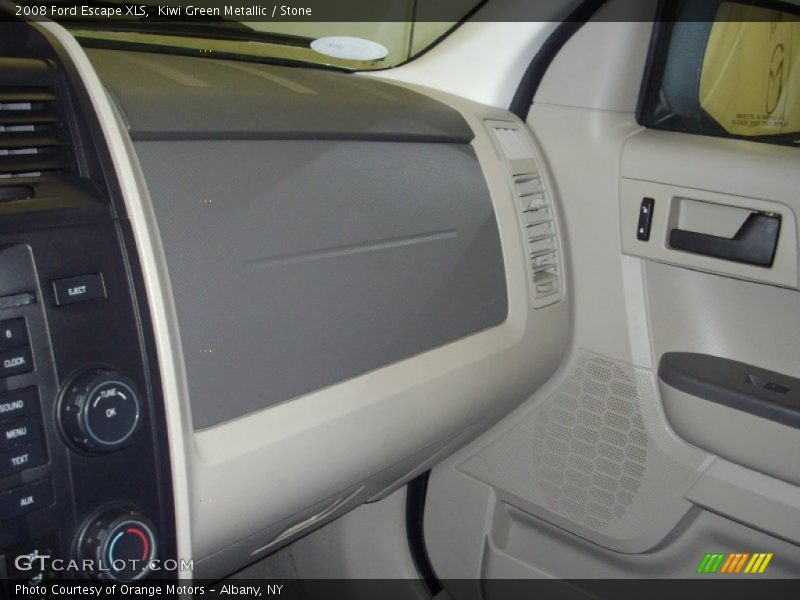 Kiwi Green Metallic / Stone 2008 Ford Escape XLS