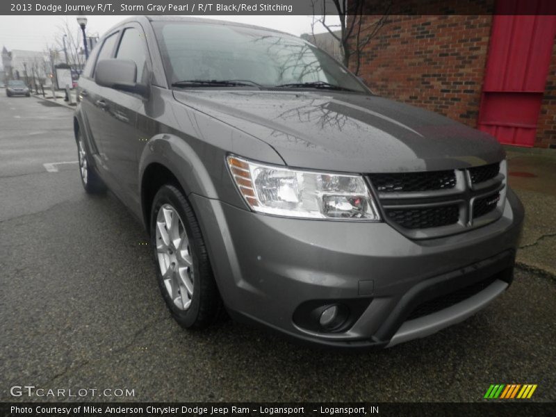 Front 3/4 View of 2013 Journey R/T