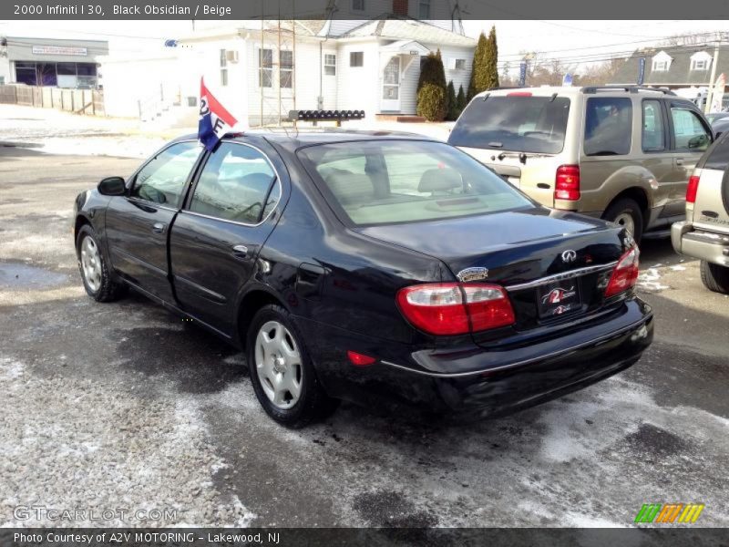 Black Obsidian / Beige 2000 Infiniti I 30