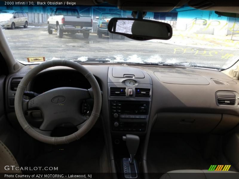 Black Obsidian / Beige 2000 Infiniti I 30