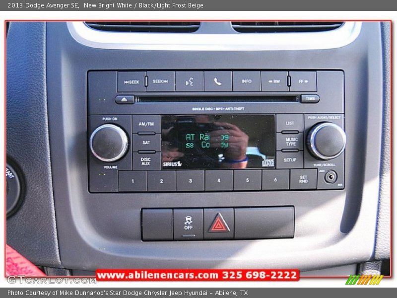 New Bright White / Black/Light Frost Beige 2013 Dodge Avenger SE