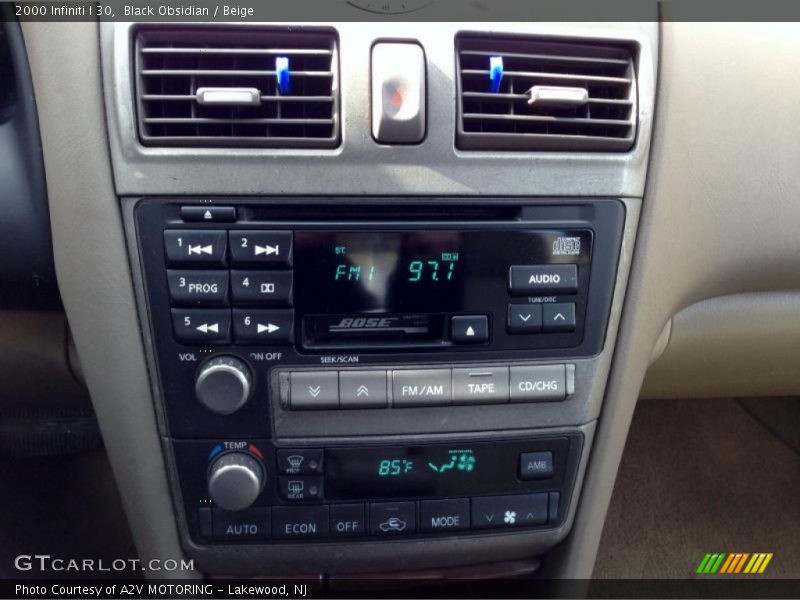 Black Obsidian / Beige 2000 Infiniti I 30