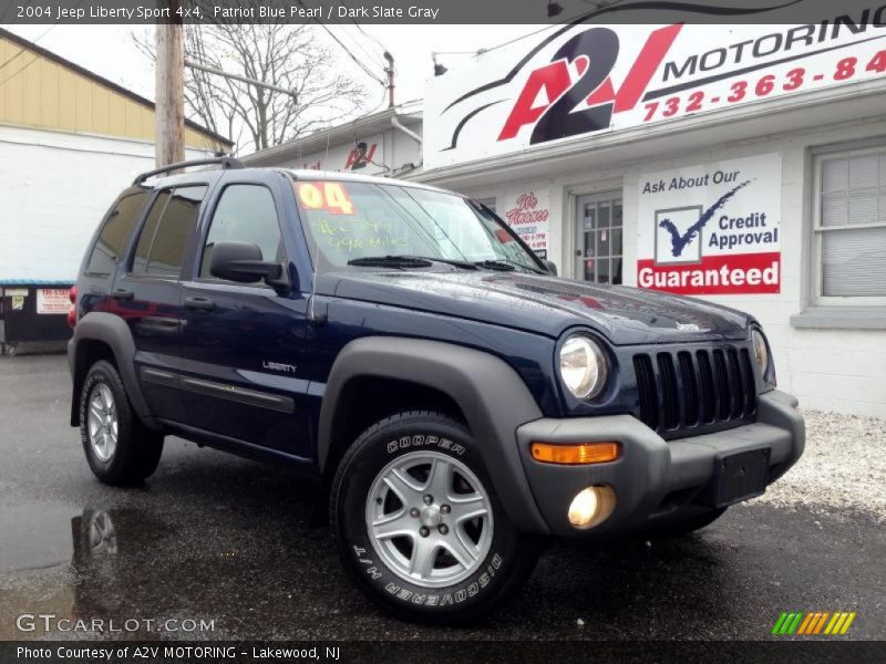 Patriot Blue Pearl / Dark Slate Gray 2004 Jeep Liberty Sport 4x4