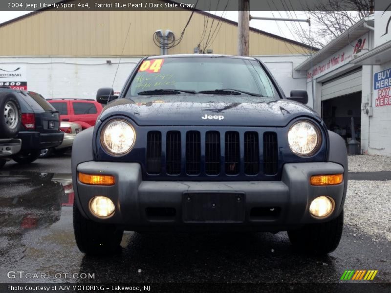 Patriot Blue Pearl / Dark Slate Gray 2004 Jeep Liberty Sport 4x4