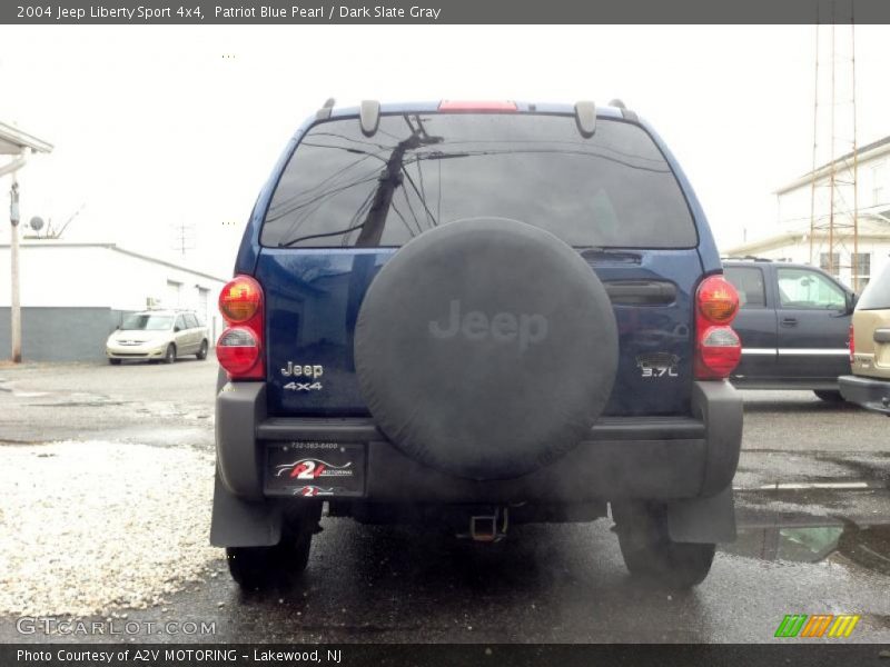 Patriot Blue Pearl / Dark Slate Gray 2004 Jeep Liberty Sport 4x4