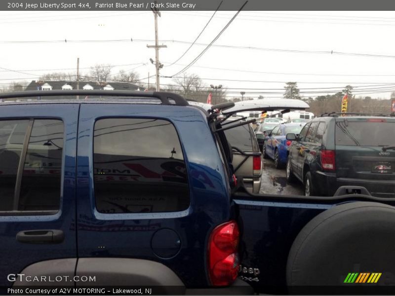 Patriot Blue Pearl / Dark Slate Gray 2004 Jeep Liberty Sport 4x4
