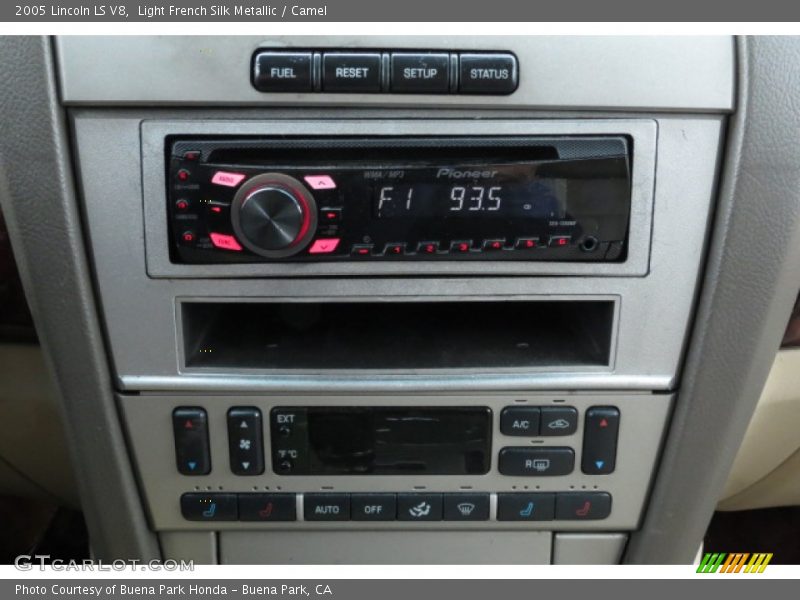 Light French Silk Metallic / Camel 2005 Lincoln LS V8