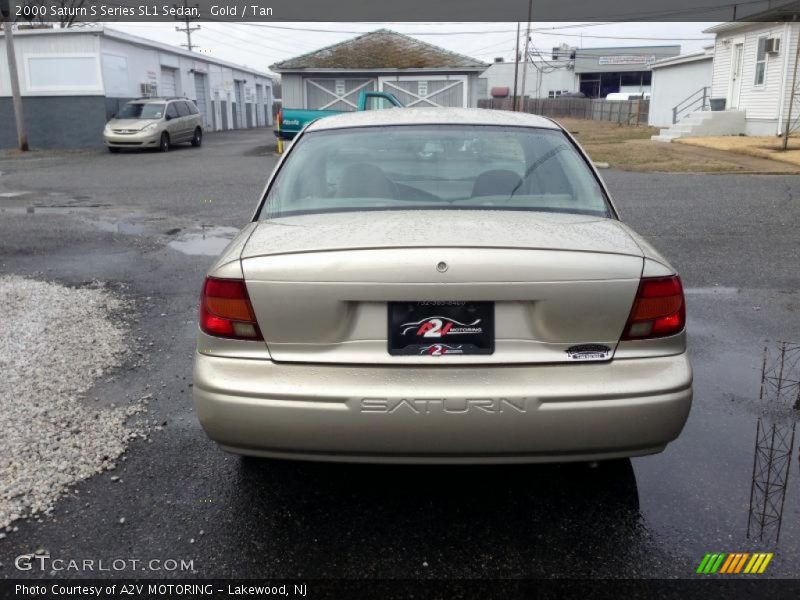 Gold / Tan 2000 Saturn S Series SL1 Sedan