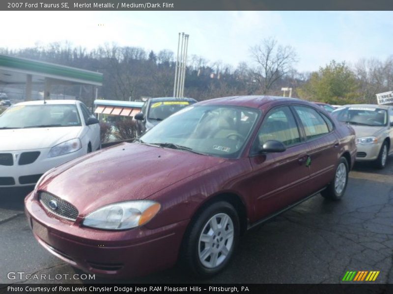 Merlot Metallic / Medium/Dark Flint 2007 Ford Taurus SE