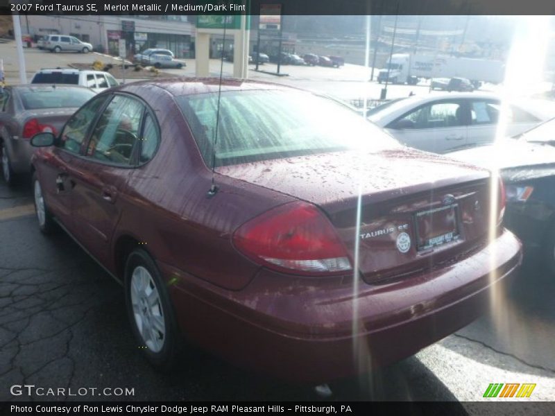 Merlot Metallic / Medium/Dark Flint 2007 Ford Taurus SE