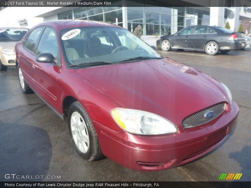 Merlot Metallic / Medium/Dark Flint 2007 Ford Taurus SE