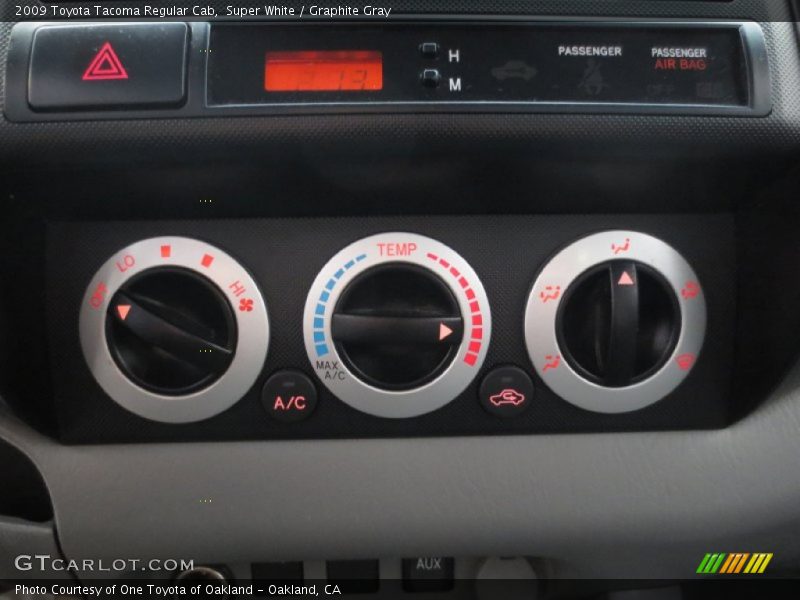 Super White / Graphite Gray 2009 Toyota Tacoma Regular Cab