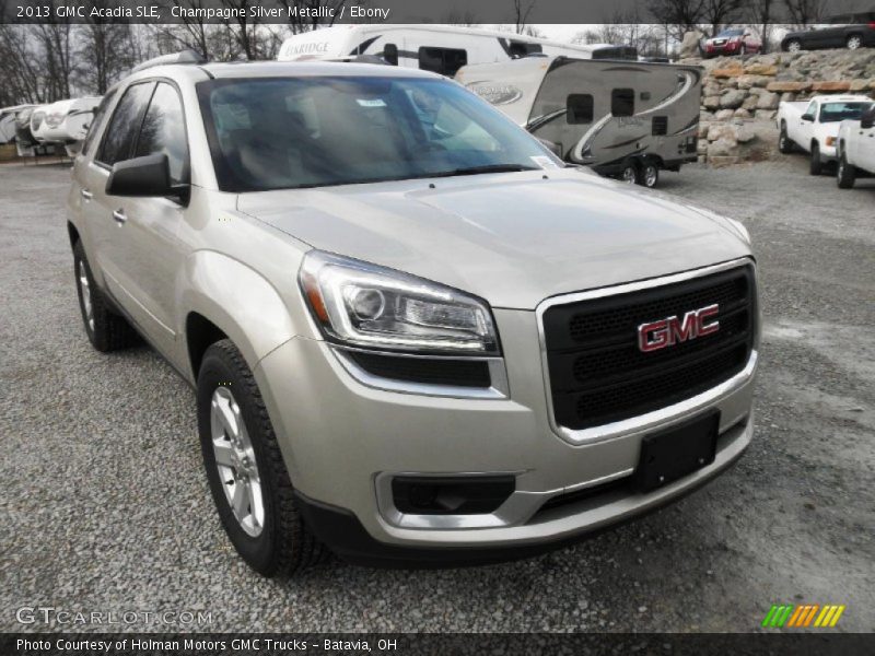 Front 3/4 View of 2013 Acadia SLE