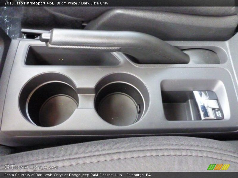 Bright White / Dark Slate Gray 2013 Jeep Patriot Sport 4x4