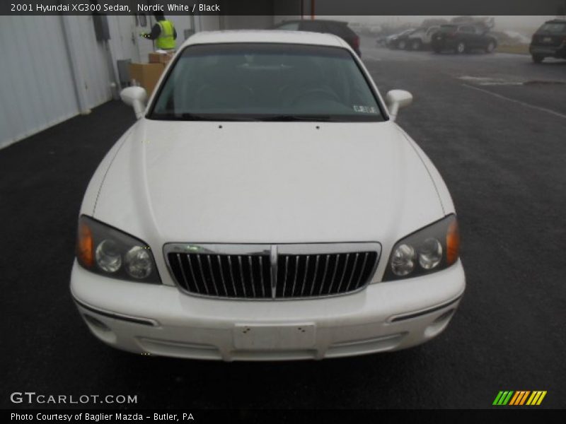 Nordic White / Black 2001 Hyundai XG300 Sedan