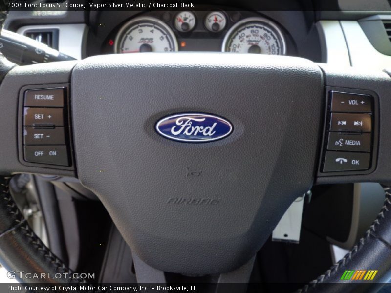 Vapor Silver Metallic / Charcoal Black 2008 Ford Focus SE Coupe