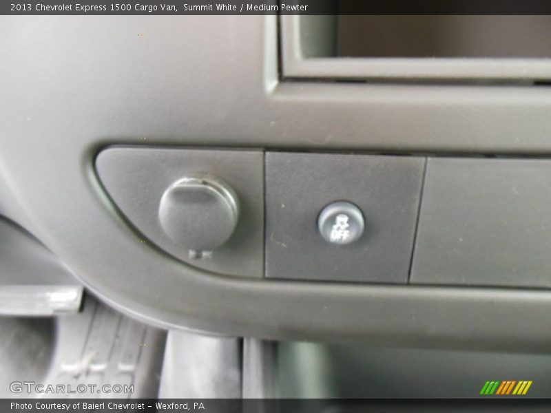 Summit White / Medium Pewter 2013 Chevrolet Express 1500 Cargo Van