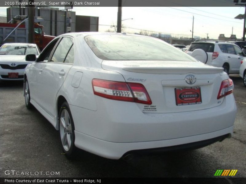 Super White / Dark Charcoal 2010 Toyota Camry SE