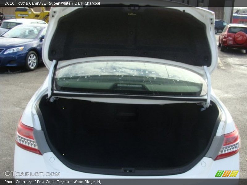 Super White / Dark Charcoal 2010 Toyota Camry SE