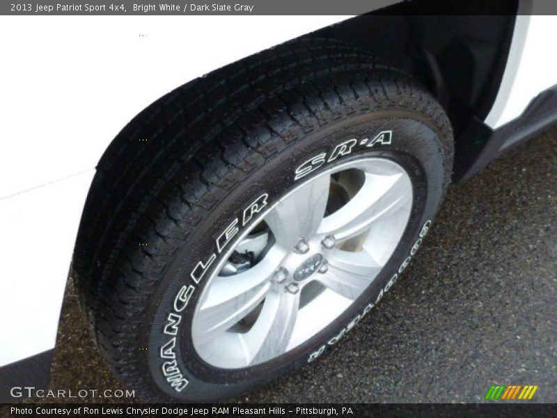 Bright White / Dark Slate Gray 2013 Jeep Patriot Sport 4x4