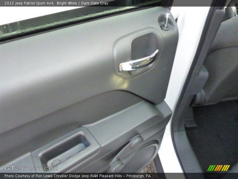 Bright White / Dark Slate Gray 2013 Jeep Patriot Sport 4x4