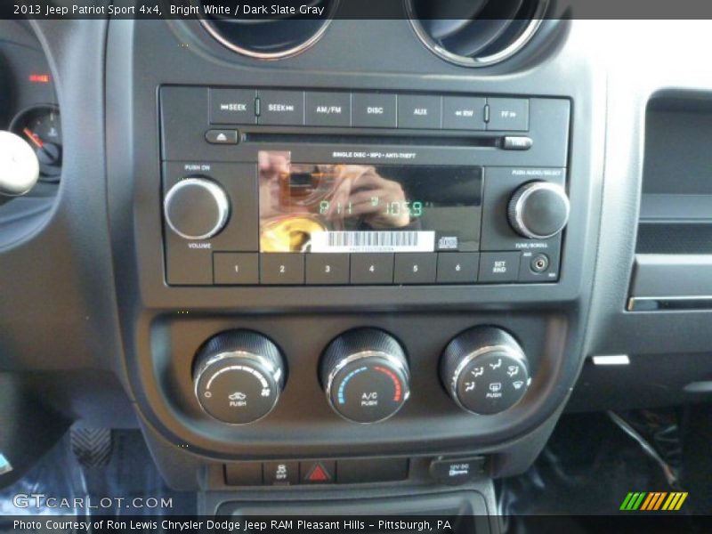 Bright White / Dark Slate Gray 2013 Jeep Patriot Sport 4x4