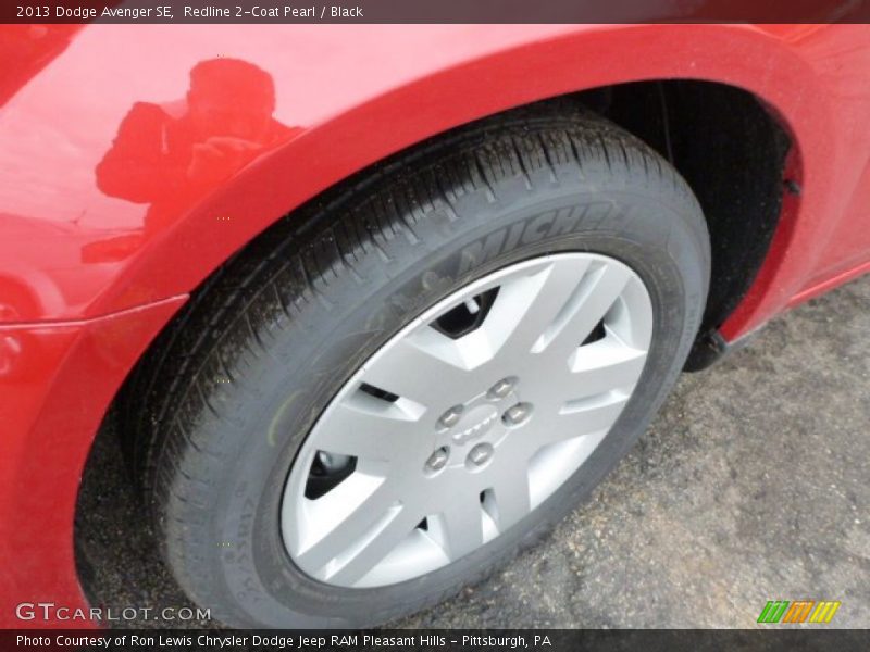 Redline 2-Coat Pearl / Black 2013 Dodge Avenger SE