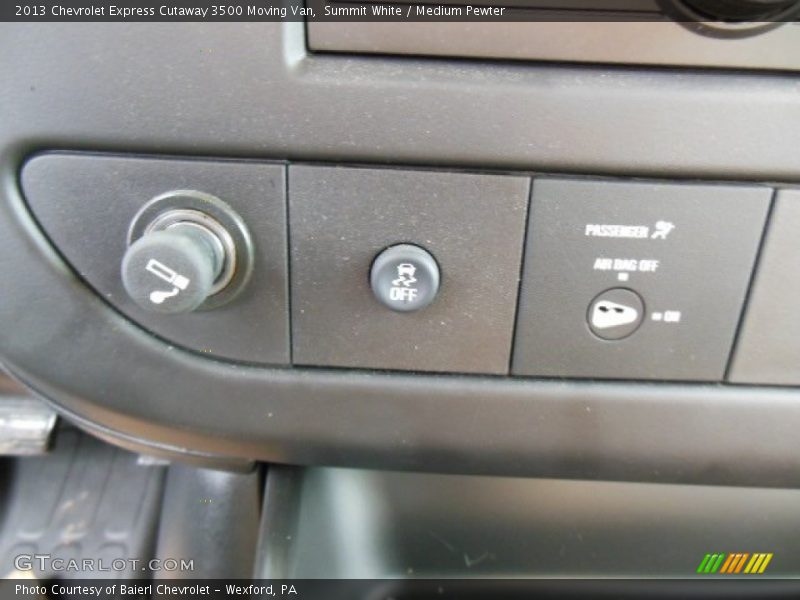 Summit White / Medium Pewter 2013 Chevrolet Express Cutaway 3500 Moving Van