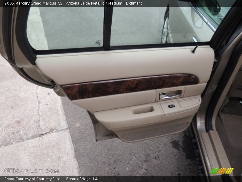 Arizona Beige Metallic / Medium Parchment 2005 Mercury Grand Marquis GS