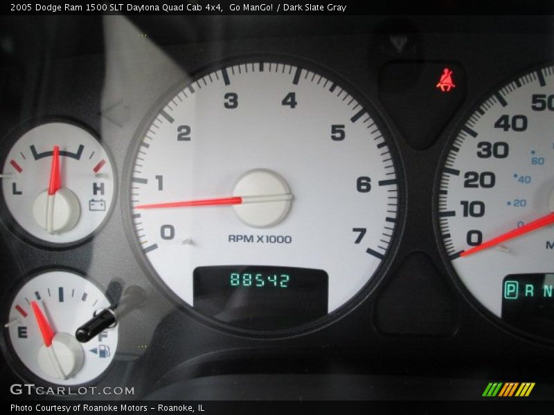 Go ManGo! / Dark Slate Gray 2005 Dodge Ram 1500 SLT Daytona Quad Cab 4x4