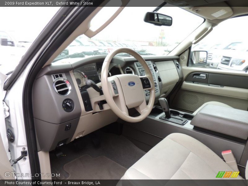  2009 Expedition XLT Stone Interior