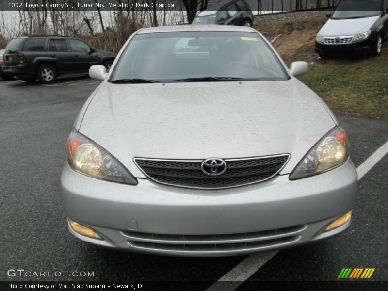 Lunar Mist Metallic / Dark Charcoal 2002 Toyota Camry SE