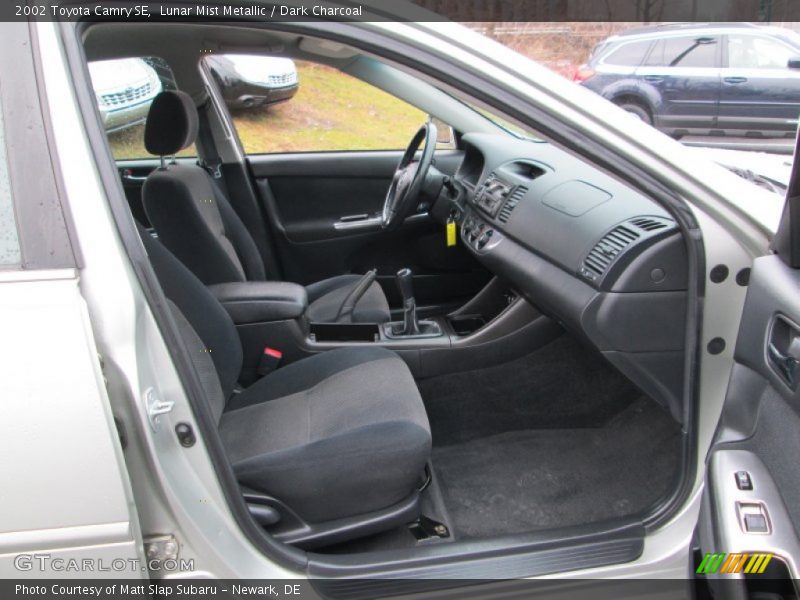 Lunar Mist Metallic / Dark Charcoal 2002 Toyota Camry SE