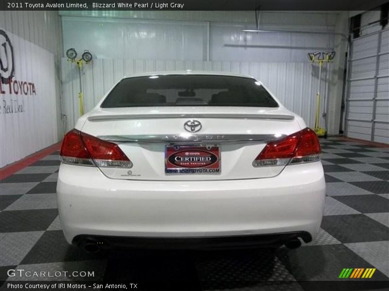 Blizzard White Pearl / Light Gray 2011 Toyota Avalon Limited