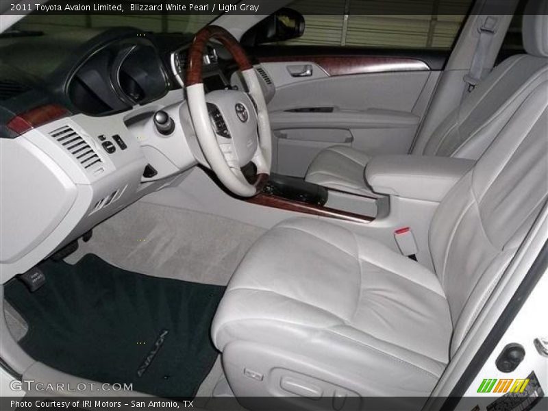 Blizzard White Pearl / Light Gray 2011 Toyota Avalon Limited