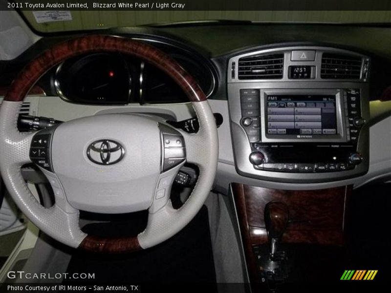 Blizzard White Pearl / Light Gray 2011 Toyota Avalon Limited
