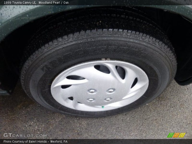 Woodland Pearl / Oak 1999 Toyota Camry LE