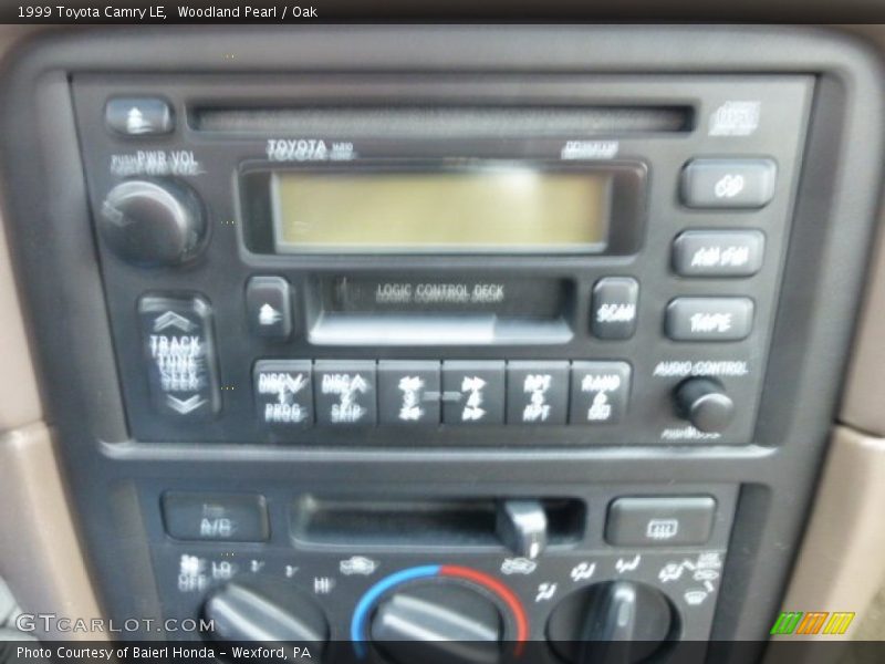 Woodland Pearl / Oak 1999 Toyota Camry LE