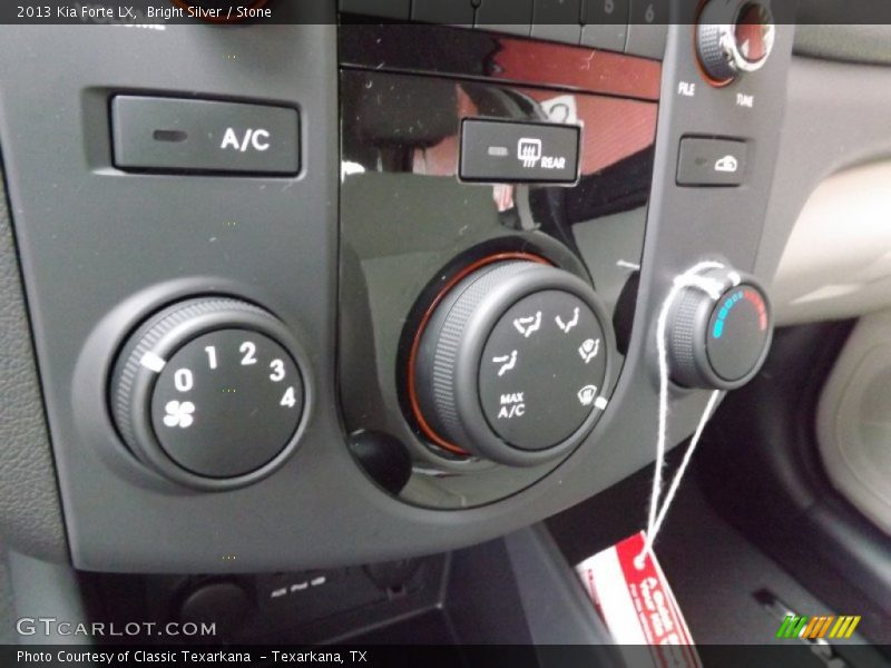 Controls of 2013 Forte LX