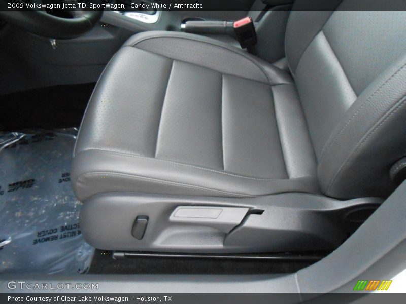 Candy White / Anthracite 2009 Volkswagen Jetta TDI SportWagen