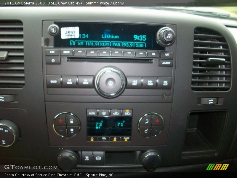 Summit White / Ebony 2011 GMC Sierra 2500HD SLE Crew Cab 4x4