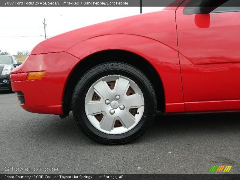 Infra-Red / Dark Pebble/Light Pebble 2007 Ford Focus ZX4 SE Sedan