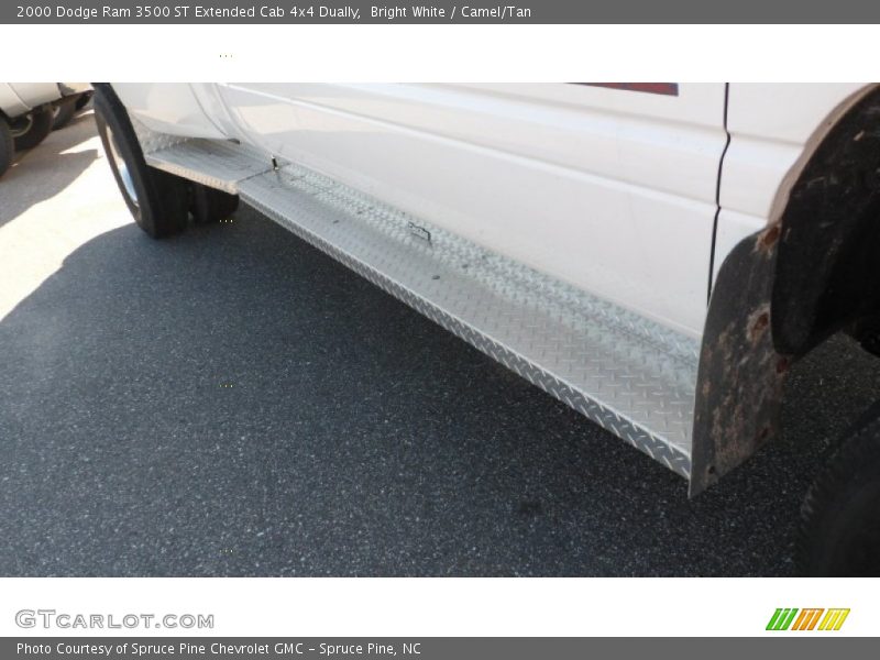 Bright White / Camel/Tan 2000 Dodge Ram 3500 ST Extended Cab 4x4 Dually