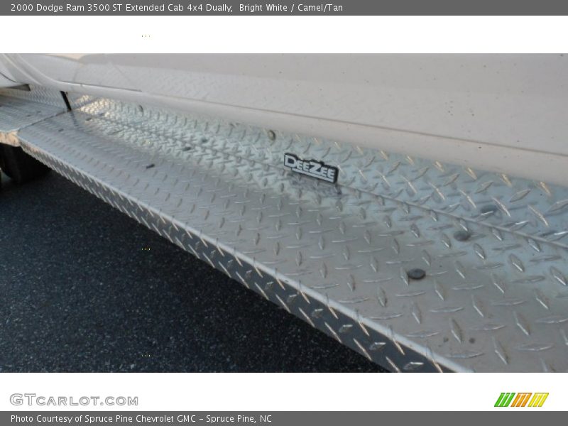 Bright White / Camel/Tan 2000 Dodge Ram 3500 ST Extended Cab 4x4 Dually