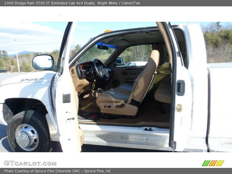 Bright White / Camel/Tan 2000 Dodge Ram 3500 ST Extended Cab 4x4 Dually