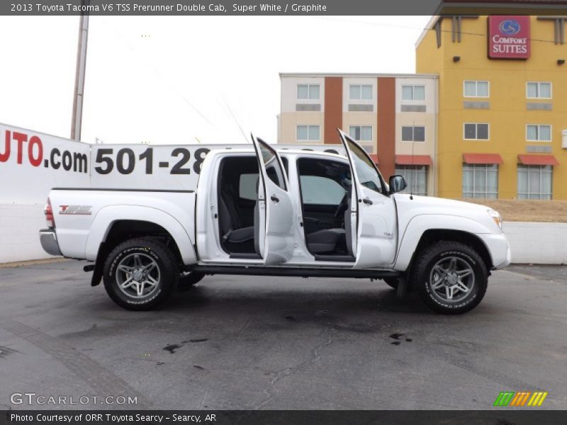 Super White / Graphite 2013 Toyota Tacoma V6 TSS Prerunner Double Cab