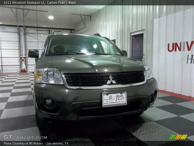 Carbon Pearl / Black 2011 Mitsubishi Endeavor LS